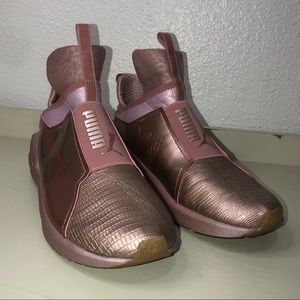 PUMA FIERCE METALLIC ATHLETIC SHOE WOMEN
